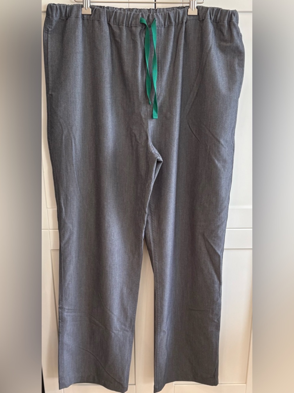 FIGS TECHNICAL COLLECTION XLARGE / XL GREY SCRUB PANTS STYLE: FM4500 PIS